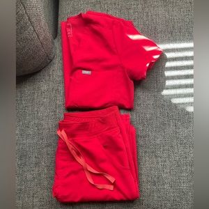 Figs scrubs. Top small, pants medium.